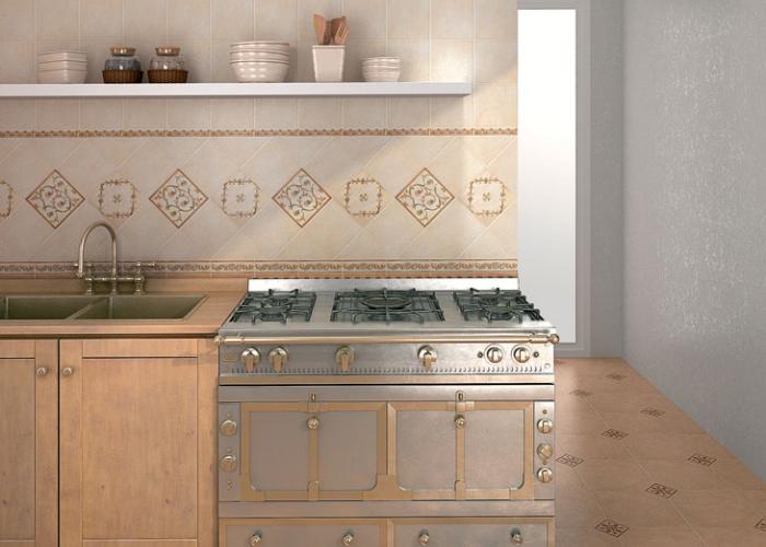 Дизайн интерьера красивой кухни в светлых тонах. Плитка Kerama Marazzi. Римская коллекция