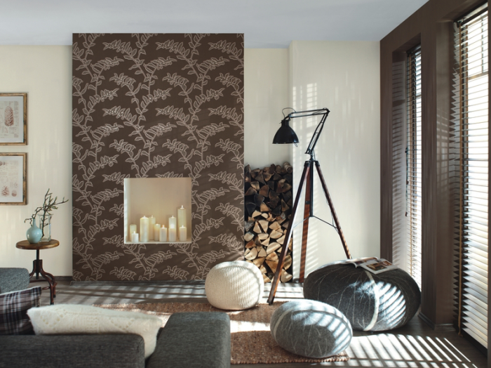 Дизайн интерьера стильной современной жилой комнаты в коричневом цвете. Обои фирмы Rasch
