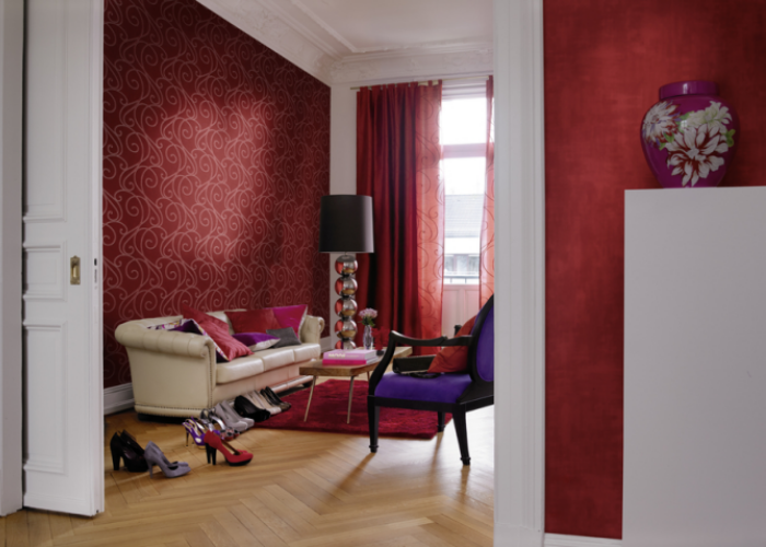 Дизайн интерьера классической гостиной в красном цвете. Обои фирмы Rasch. Коллекция Home passion 2014