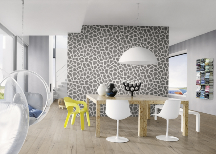 Дизайн интерьера стильной большой комнаты в сером цвете. Обои Rasch. Коллекция African Queen 2014