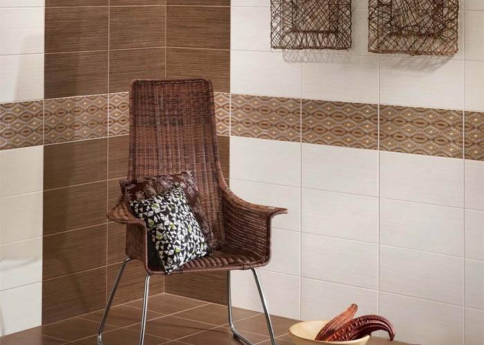 Дизайн отделки ванной комнаты в коричневом цвете. Керамическая плитка для ванной Azori