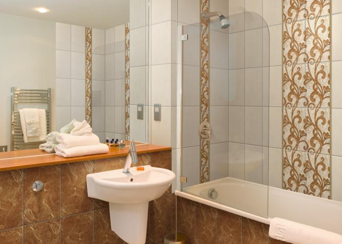 Дизайн ванной комнаты в классическом стиле. Плитка для ванной Атем. Коллекция Navara